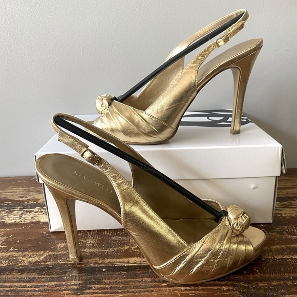 Nine West Gold platform sling back sandals, size 7.5. - Picture 1 of 7
